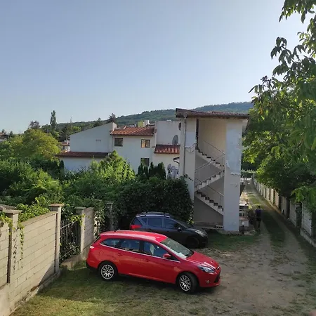 Студия Лазарови Balchik
