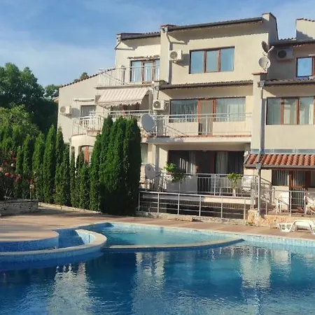 Студия Лазарови Apartment *