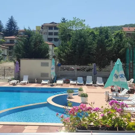 Студия Лазарови Apartment *