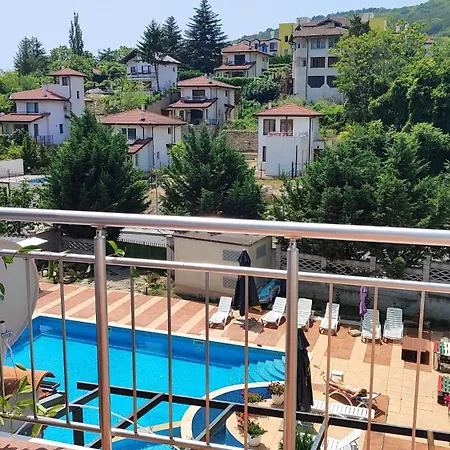 Студия Лазарови Apartment *